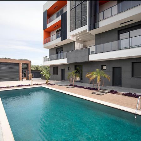 Havalimanina Yakin 1+1 Lux Suite Aksu  Εξωτερικό φωτογραφία