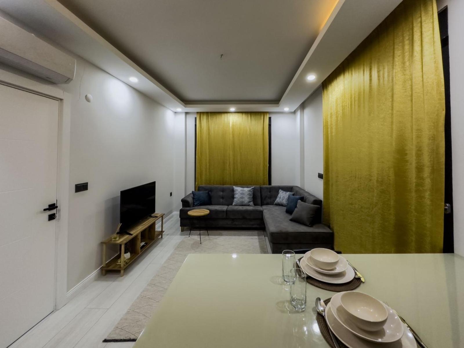Havalimanina Yakin 1+1 Lux Suite Aksu  Εξωτερικό φωτογραφία