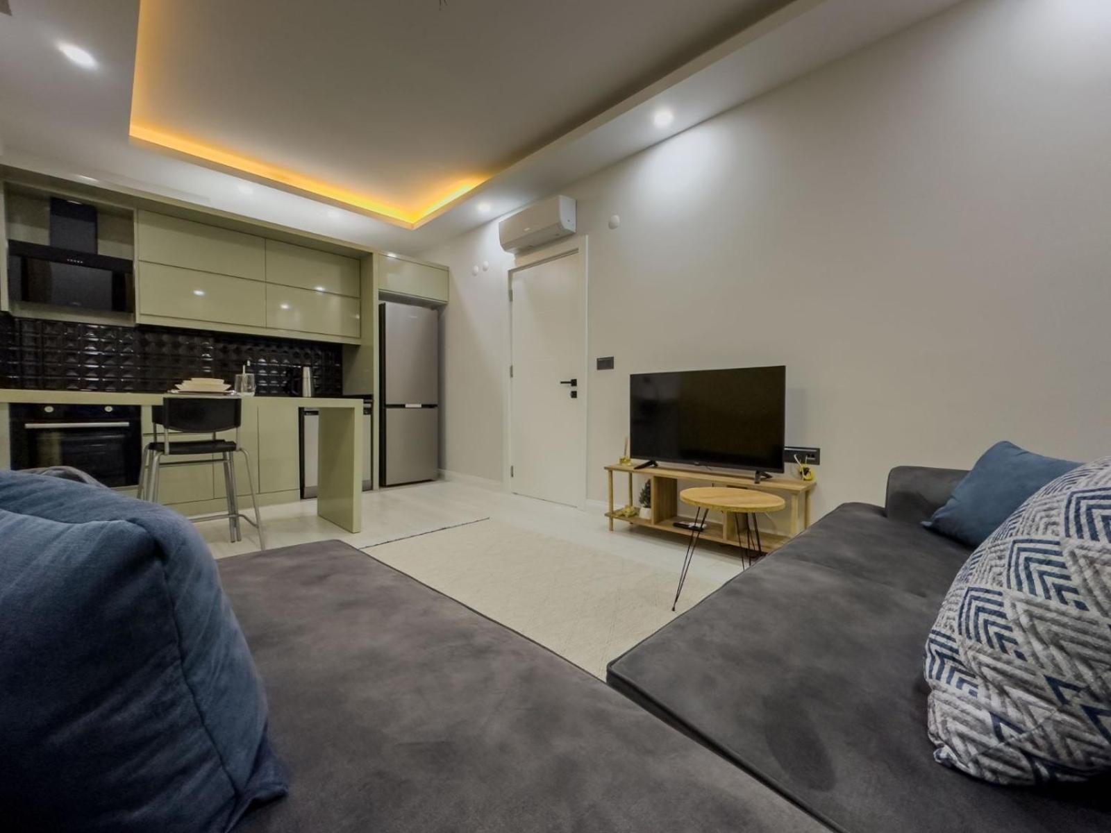 Havalimanina Yakin 1+1 Lux Suite Aksu  Εξωτερικό φωτογραφία